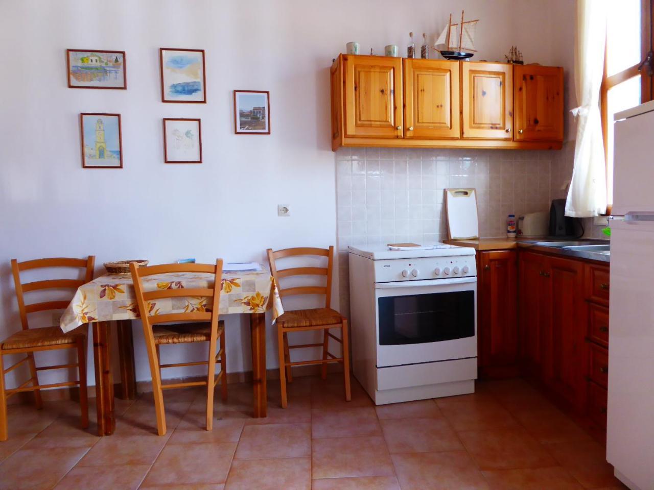 Villa Yorgos Chalki Town Zewnętrze zdjęcie