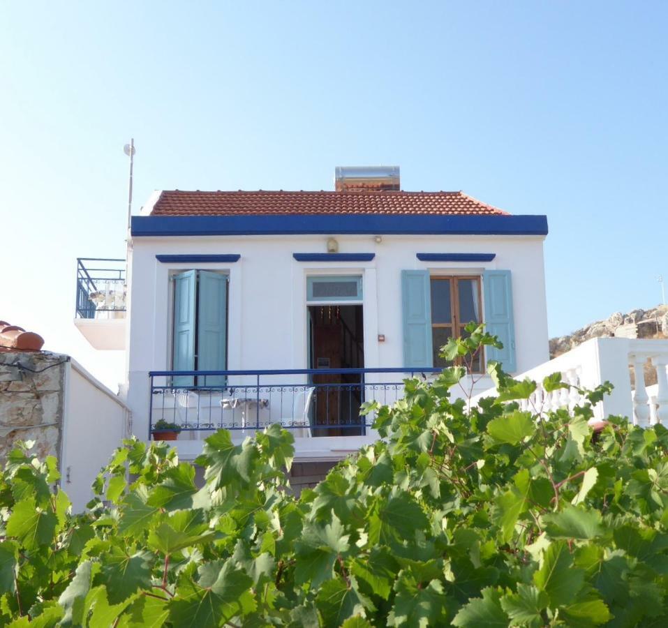 Villa Yorgos Chalki Town Zewnętrze zdjęcie